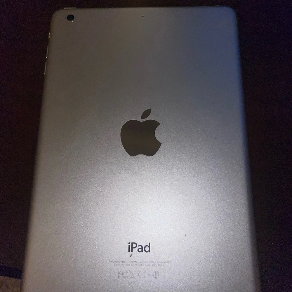 Apple iPad - Silver iPad Mini 2 Silver 32GB